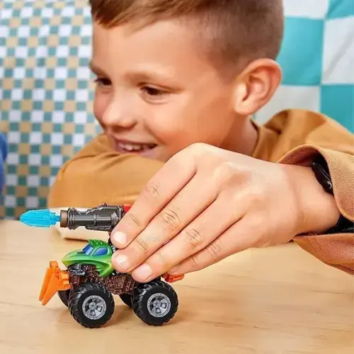 Capsula De 5 Sorpresas Monster Trucks Cambia Color 12