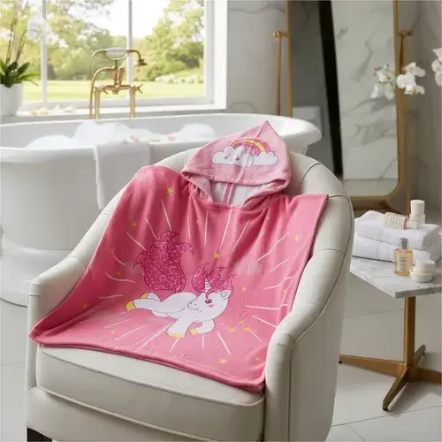 Poncho Toallon Microfibra Infantil Estampado Seca Rapido 4