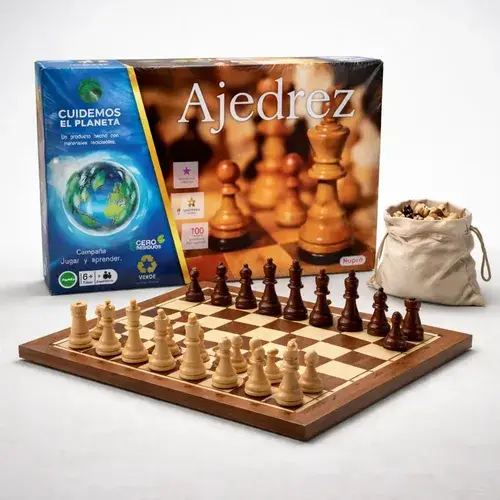 Juego De Ajedrez Cuidemos El Planeta Materiales Reciclados 6