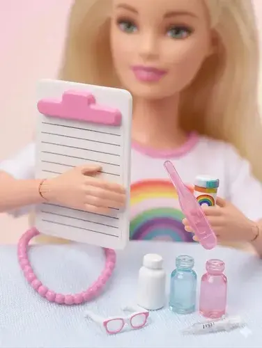Muñeca Tiny Fantasy Doctora Articulada Coleccionable Con Accesorios Medicos Estetoscopio Jeringa Maletin De Juguete Regalo Infantil Niñas Juego De Rol Profesiones Super Cute Bebotes Silicona 3
