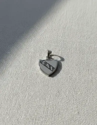 Dijes De Equipos De Fútbol Varios Modelos Metal Colgantes Independiente 3