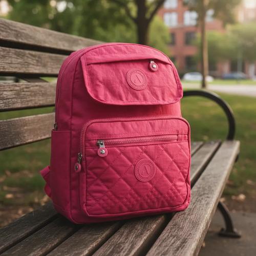 Mochila Urbana Con Bolsillos Y Compartimento Porta Botella Rosa