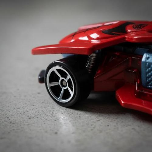 Autito Metalico Spiderman 7cm Escala1:64 Hombre Araña Marvel Spiderman Rojo Y Azul 3