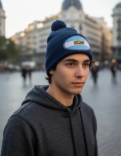 Gorro Abrigado Con Pompom Argentina Invierno Unisex Premium Azul M Arg 2