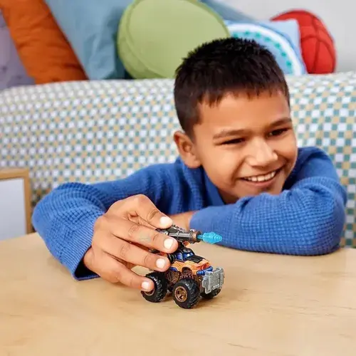 Capsula De 5 Sorpresas Monster Trucks Cambia Color 11